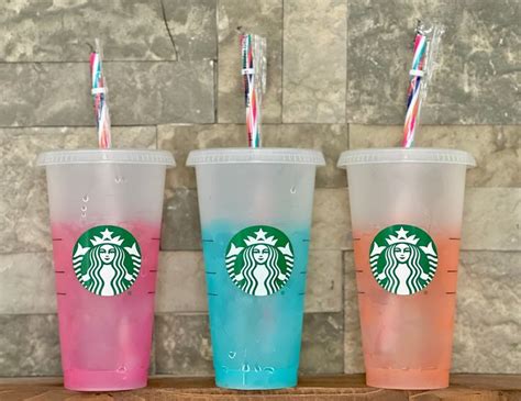 Spellbinding Drinks: Crafting Cocktails with Color-Changing Cups